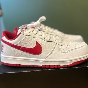 Nike Big Red Men’s 9